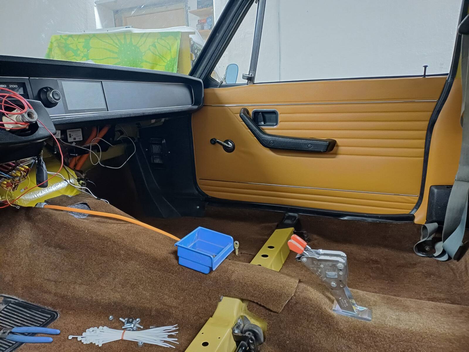https://www1.garaget.org/gallery/images/9/8461/8461-a31e2ed6e0fbb3bb7343f4955610922a.jpg