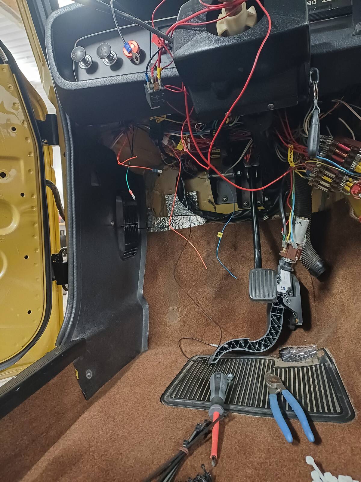 https://www1.garaget.org/gallery/images/9/8461/8461-e9a55df3e68f62c6fa78476c061a3418.jpg